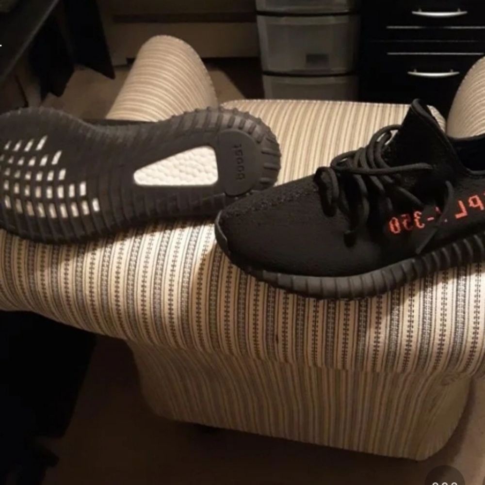 adidas Yeezy Boost 350 V2 Black Red